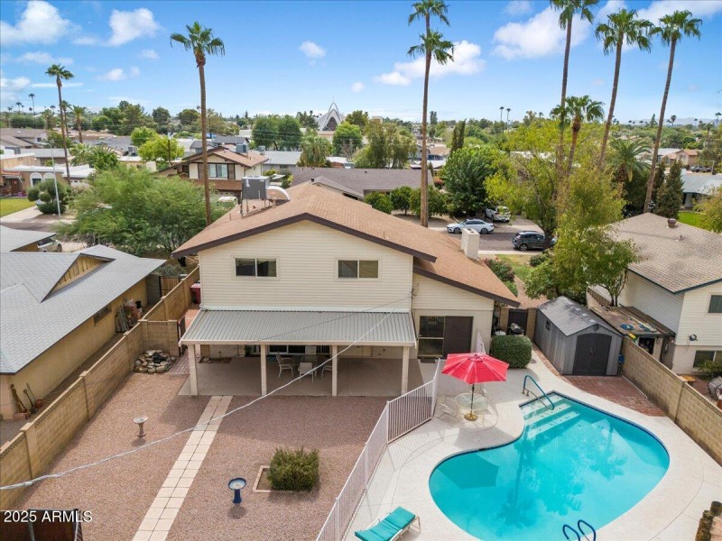 8414 E Stella Ln