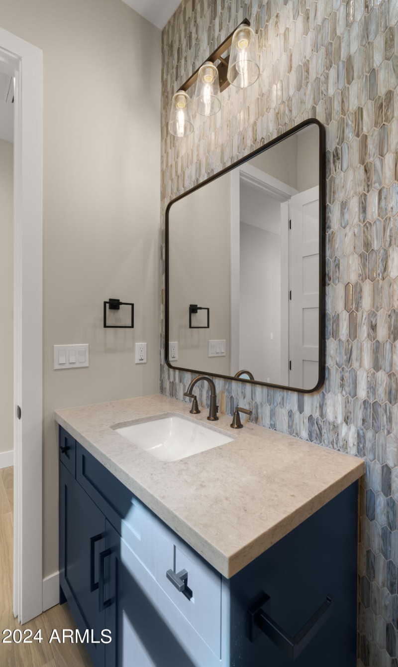 Powder Room2