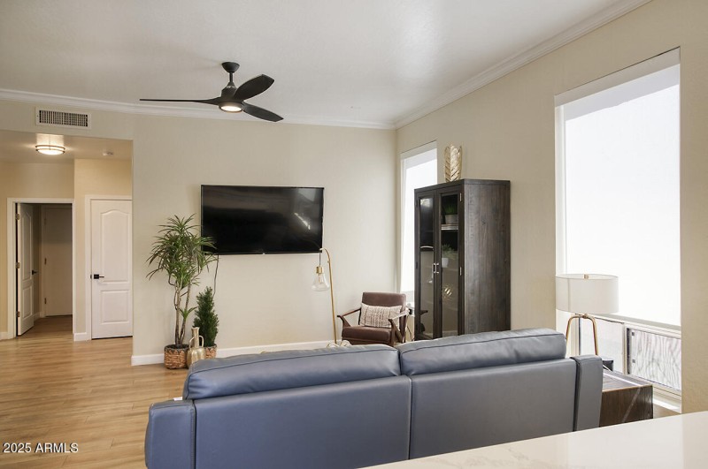 Family room 2