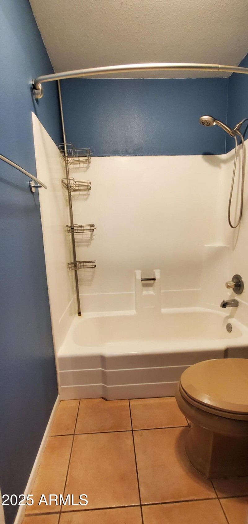 18. Upstairs Full Bath