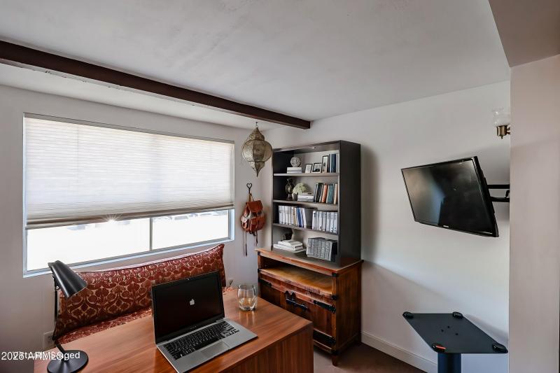 TJMagrnA - Home Office - Modern - 0 (1)