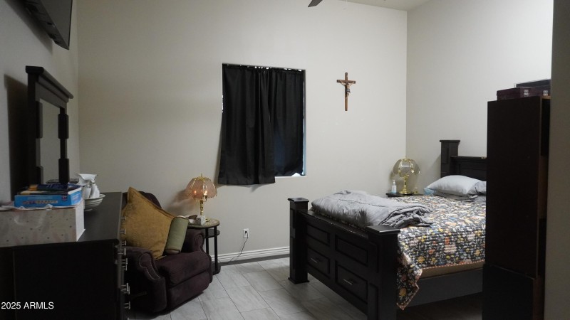 2nd bedroom 920