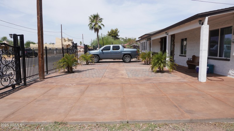front patio 920