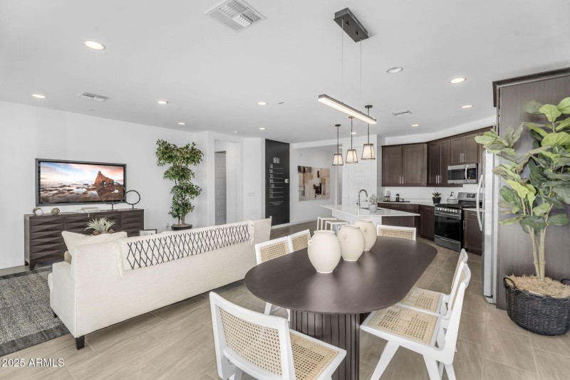 10-web-or-mls-Malibu-10