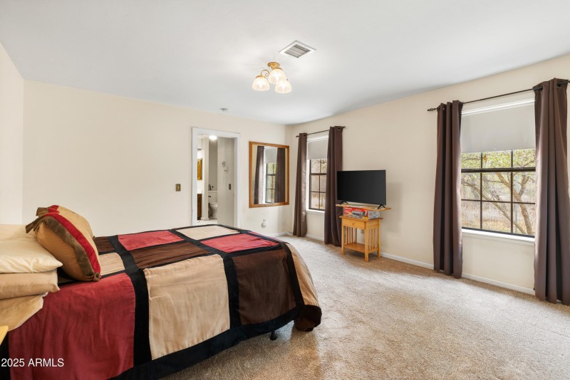 012_Primary Suite