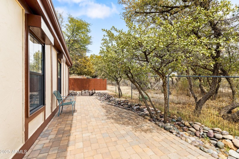 001_Patio
