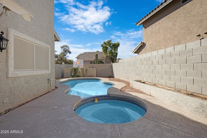 1248 E Briarwood Terrace-40