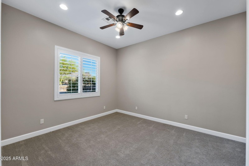 044__7160 E Grand View Ln