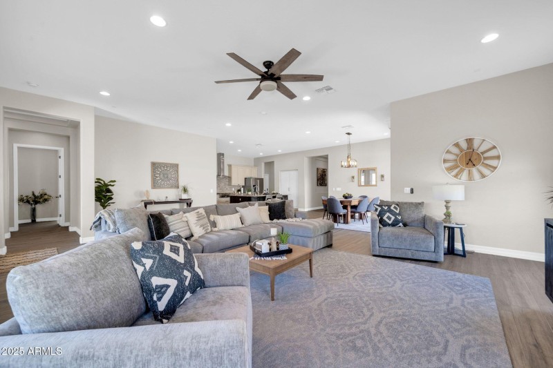 4013 N Founder Cir-4