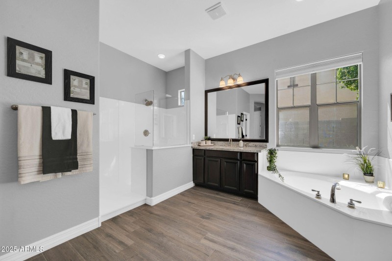 4013 N Founder Cir-20