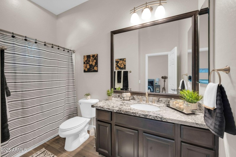 4013 N Founder Cir-36