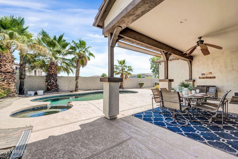 4013 N Founder Cir-41