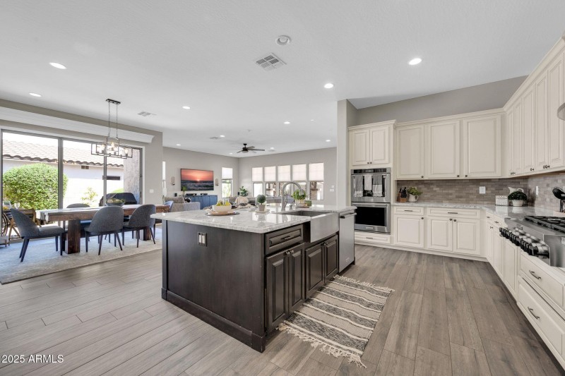 4013 N Founder Cir-12