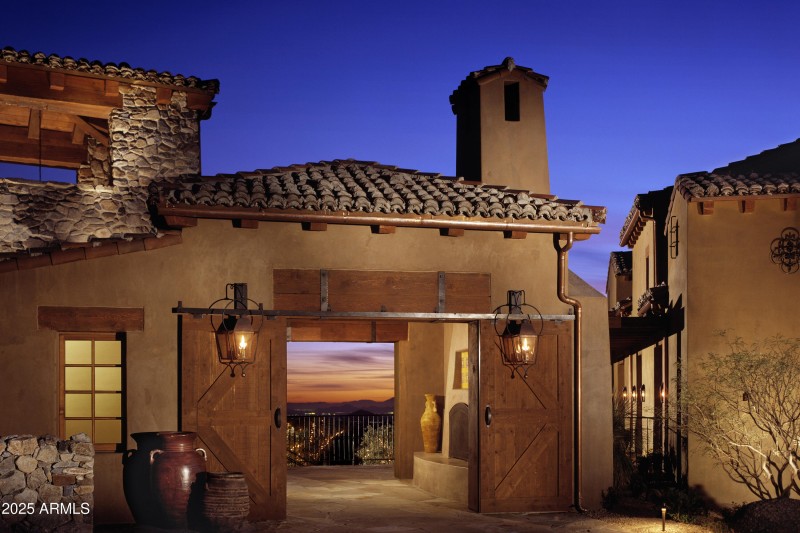 Chiricahua Clubhouse entrance