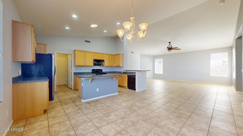 871-E-Sherri-Dr-03292025_084325