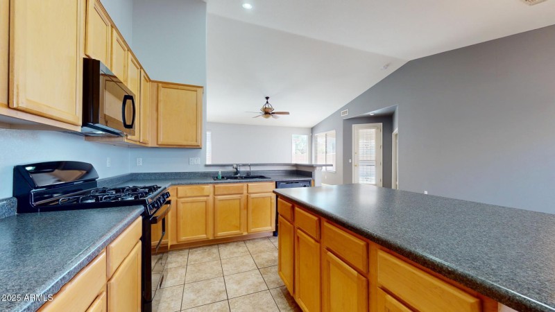 871-E-Sherri-Dr-03292025_084510