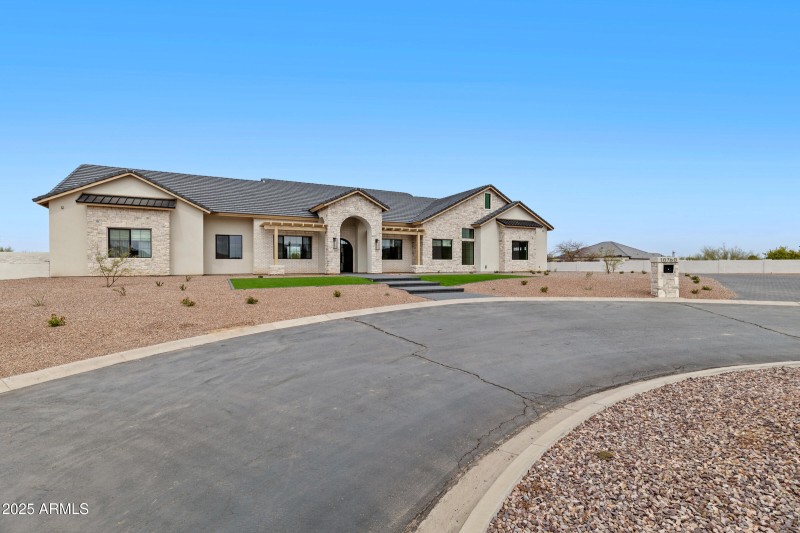 10760 W Golddust Dr-3