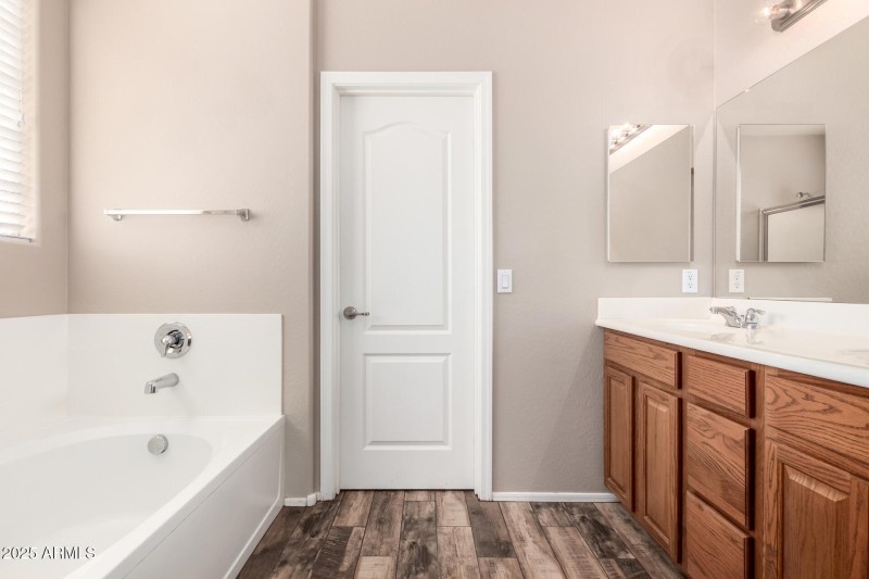 Primary Ensuite Bath