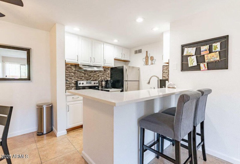 Kitchen-Counter-Bar