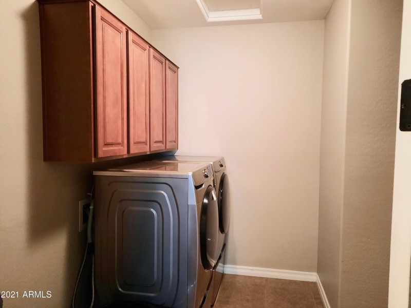 laundry rm/sink