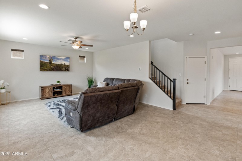 608 E Pasaro Dr-33