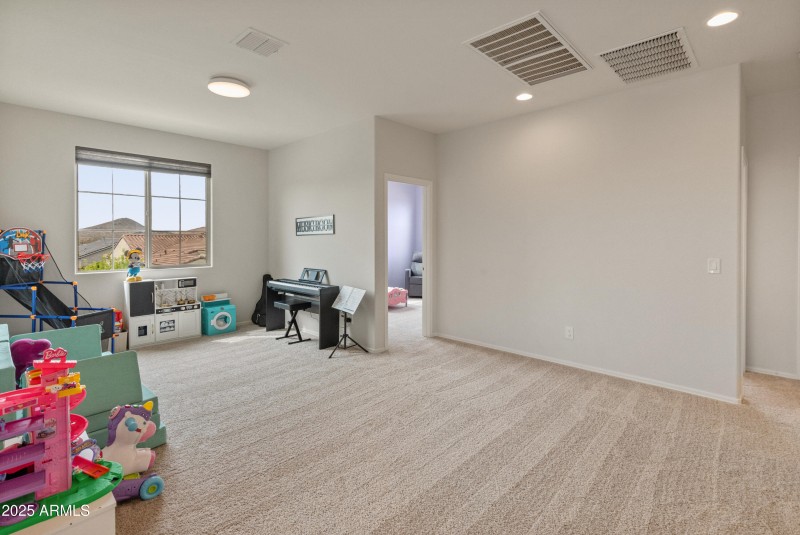 608 E Pasaro Dr-17