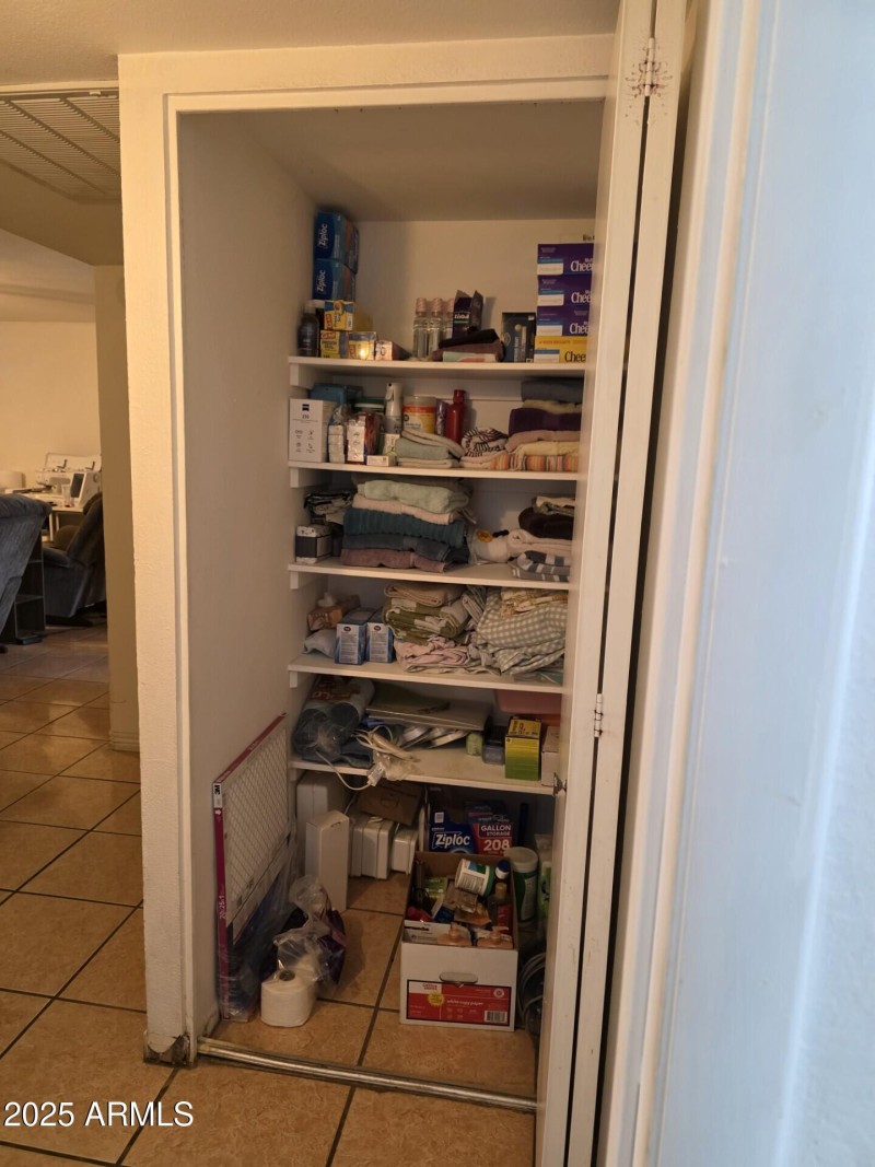 Encanto Hall Storage cabinet