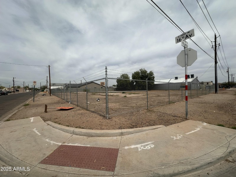 Corner lot