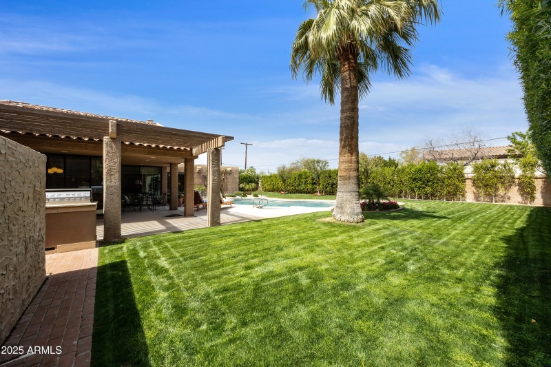 Spacious backyard