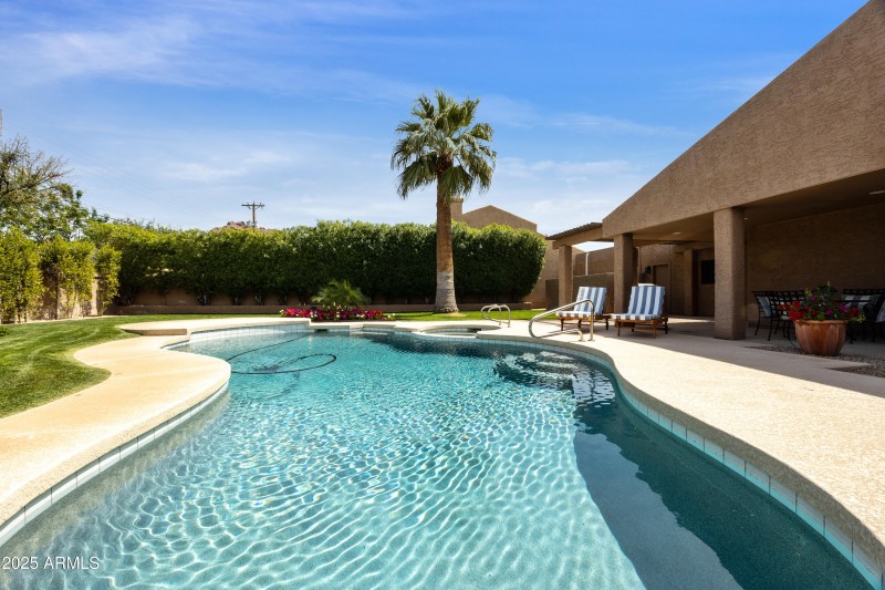 Private pool