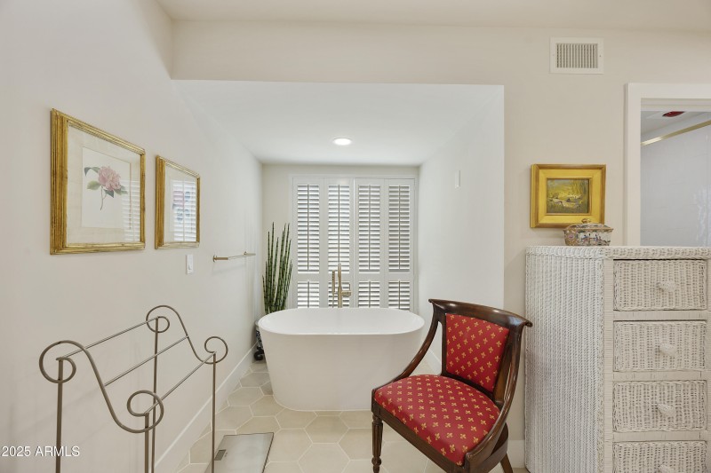 Separate tub in Main Bathroom