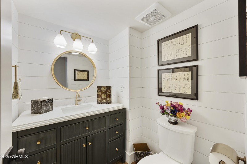 Powder room