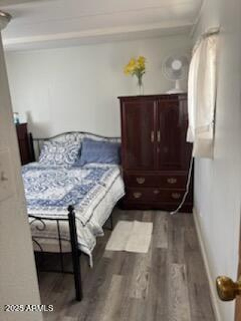 ENTRANCE TO MASTER BED