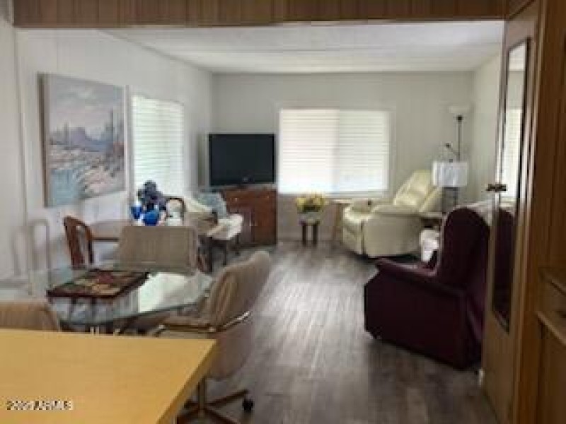 LIVING ROOM 1