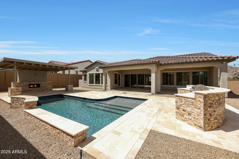 PRIVATE WATERFALL POOL