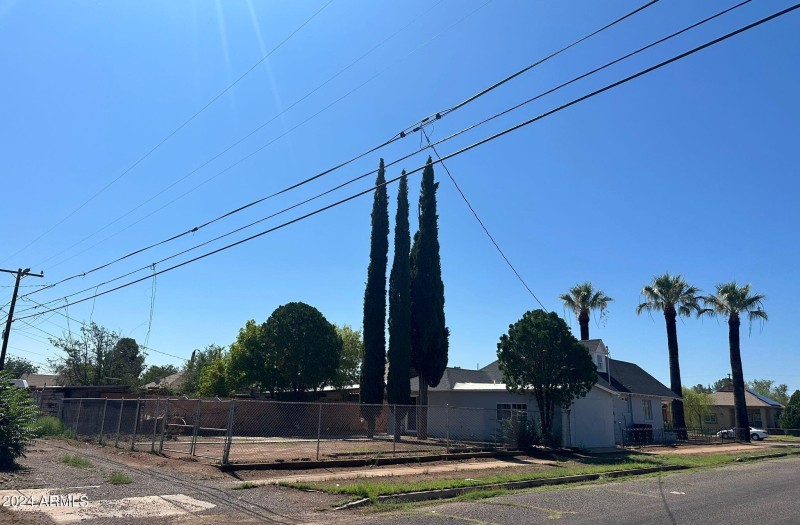 Corner 1