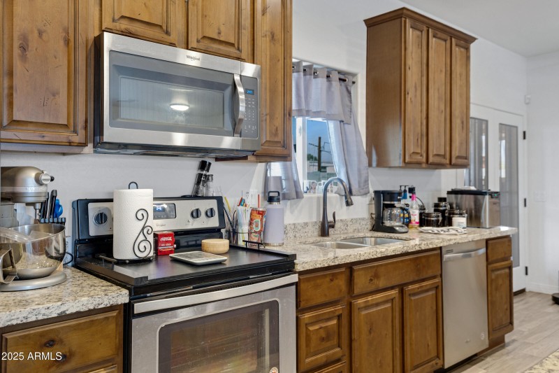 3062 W 14th Ave-8