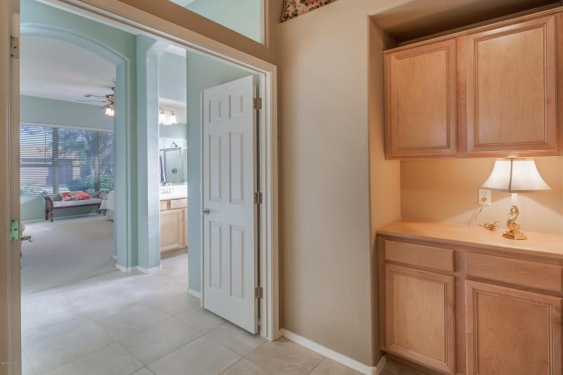 015_Master Suite Entry