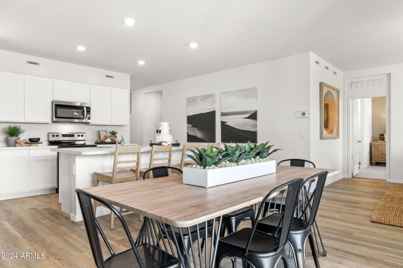 27-web-or-mls-25586-n-183rd-ln-11