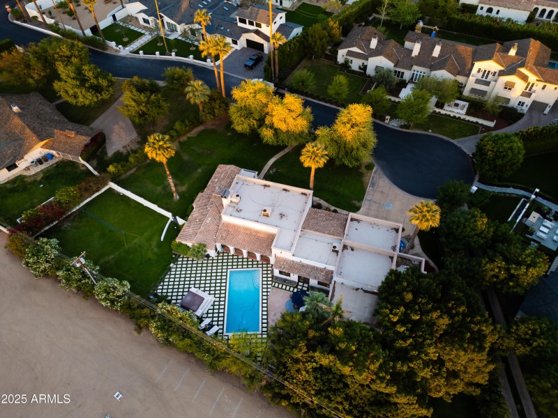 Royal aerial