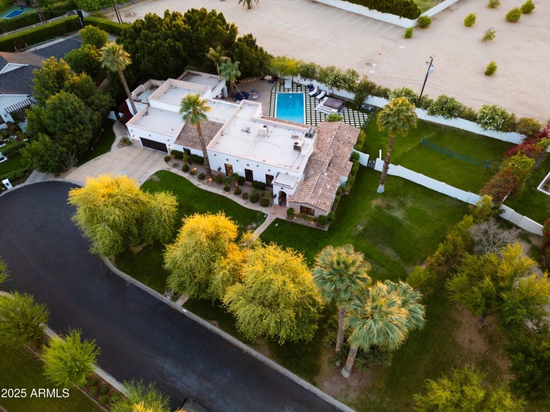 Royal aerial