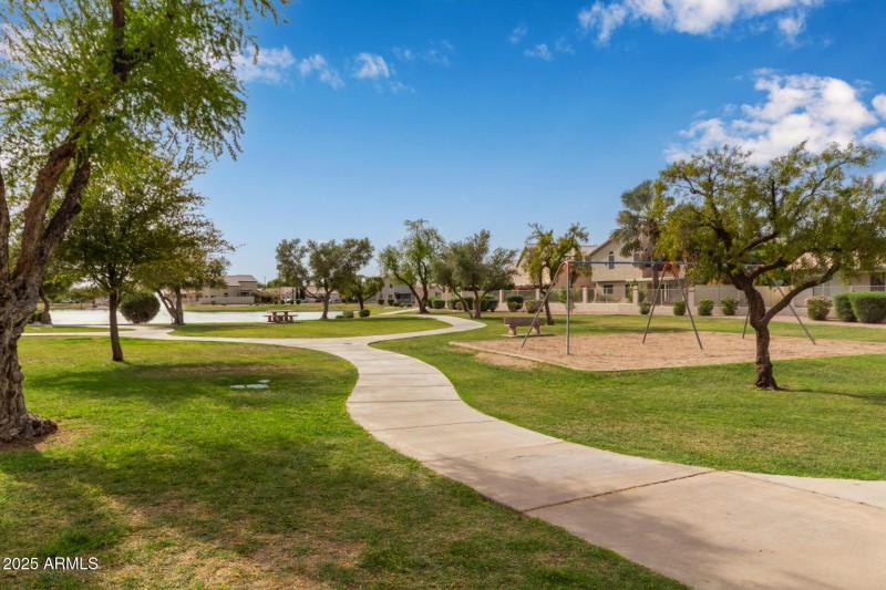 Community Swings and Picnic Area-Candlew