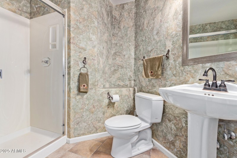 Downstairs Bathroom 3-Candlewood