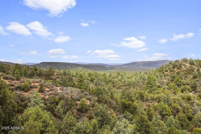Expansive Mountain Views