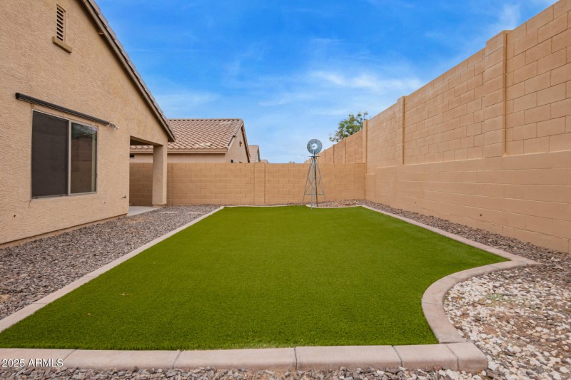 36 - Desert Hills