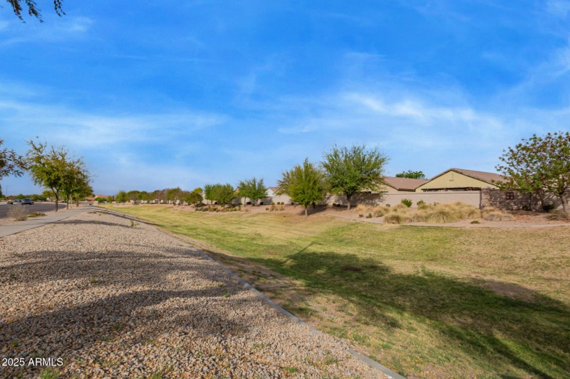 41 - Desert Hills
