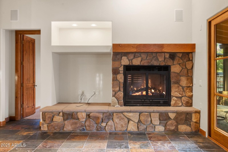 25-Living Room (4)