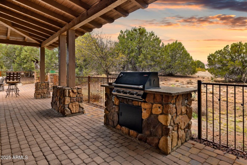 54-Back Patio (3)