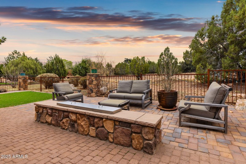 56-Back Patio (2)