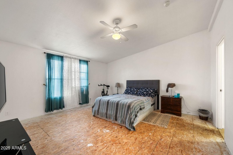 13-Primary Bedroom